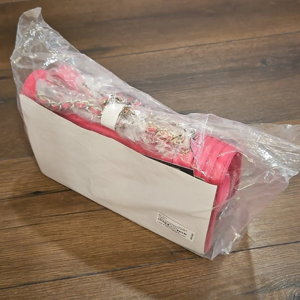 NWT Badgley Mischka Vibrant Pink Quilted Chain Bag